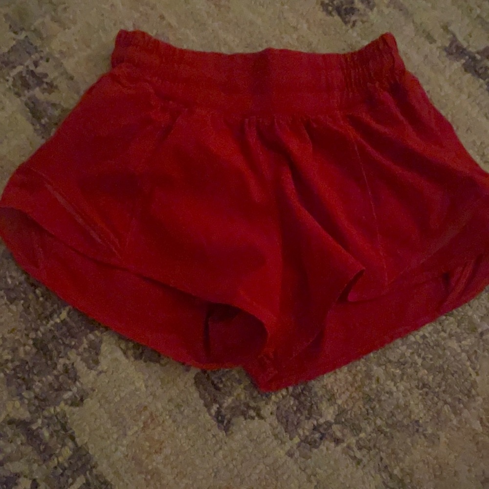 Women’s lululemon hottyhot shorts